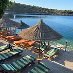 Xhefri 2 * Sarandë
