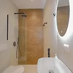 Xhefri 2 * Sarandë
