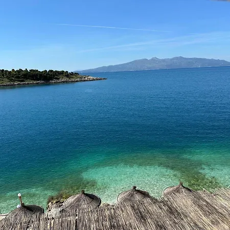 Hotel Xhefri 2 *